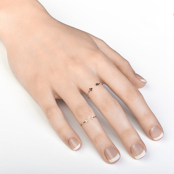 Trinity White Diamond Ring // Gold