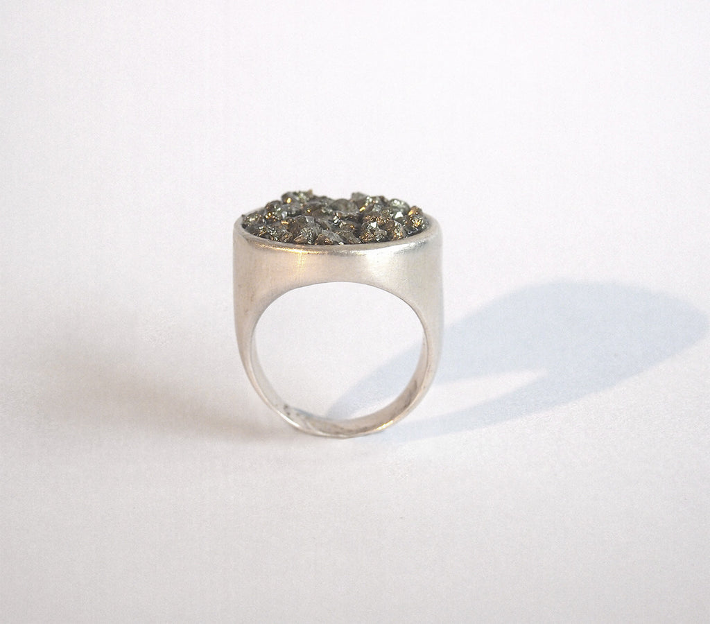 Large Signet with Rough Stones - silver / pyrite
